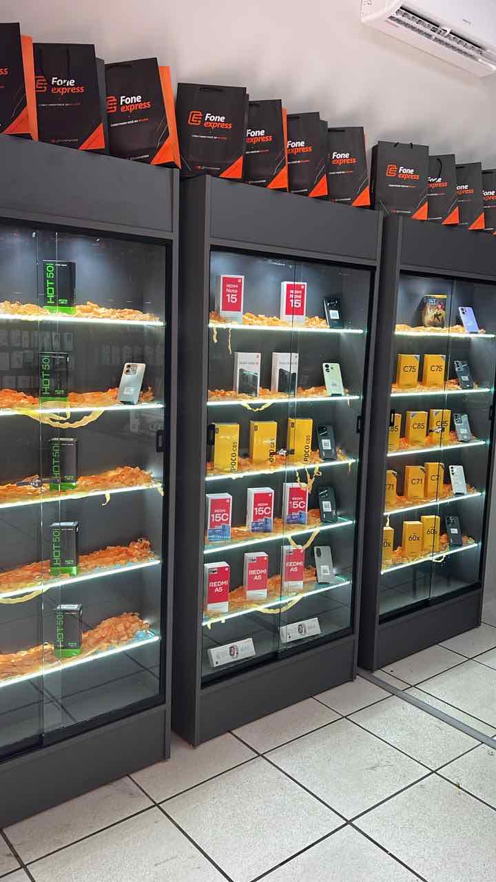 Interior da Loja Fone Express 8